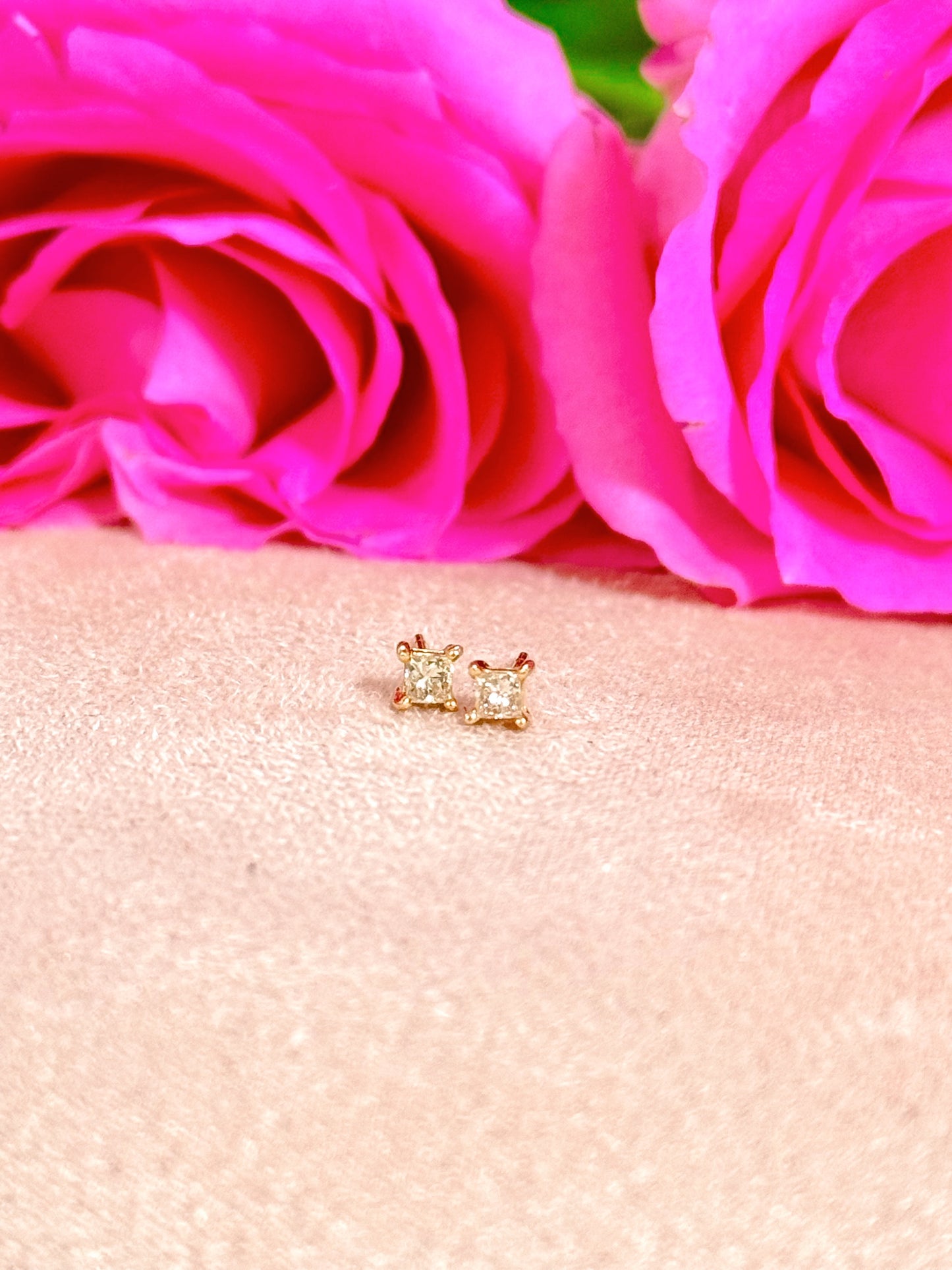 【プリンセスカット】ソリッドピアス【K18イエローゴールド】