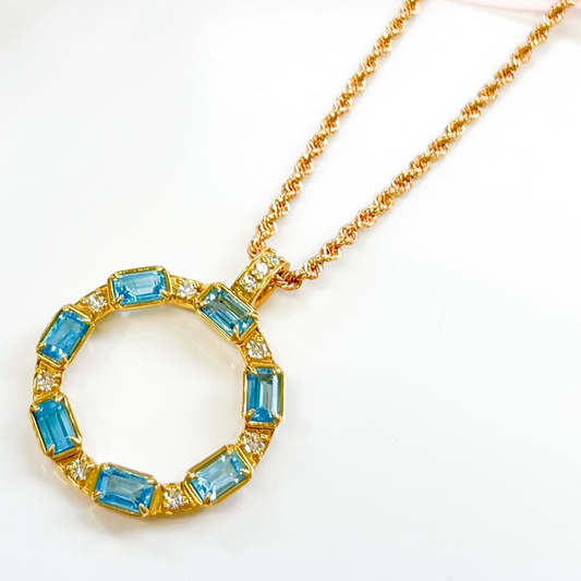 Exclusive Necklace Top