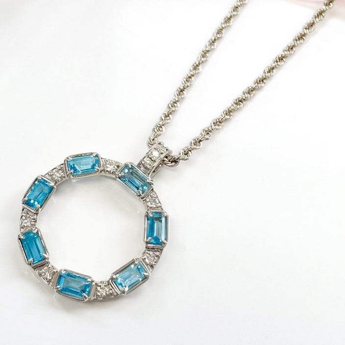 Exclusive Necklace Top