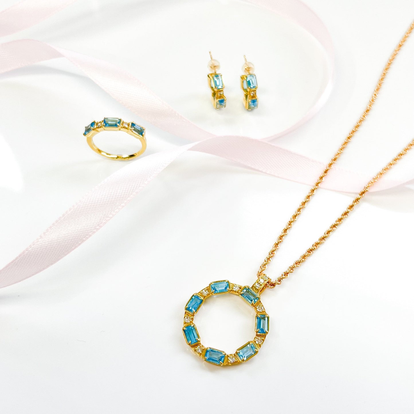 Exclusive Necklace Top