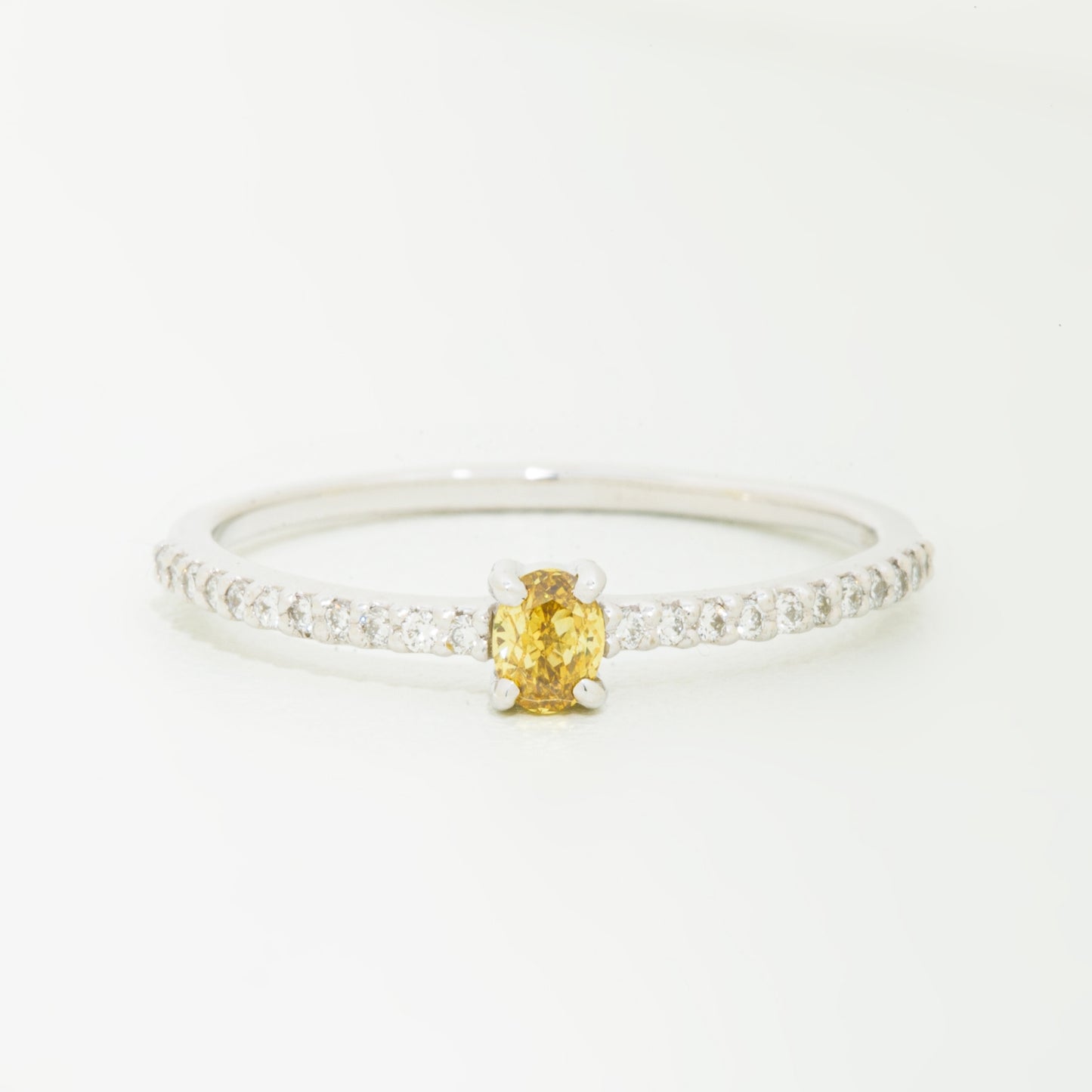 イエローブラウンダイヤモンド